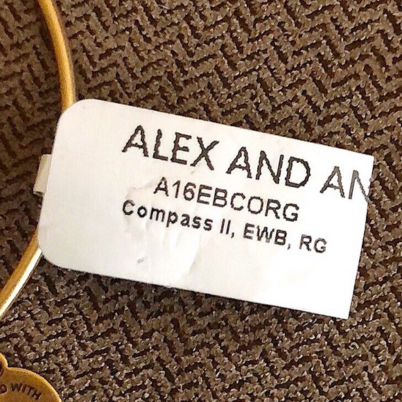 🆕 Alex and Ani ‘Compass II’ Charm Bangle 🧭 - Picture 8 of 8